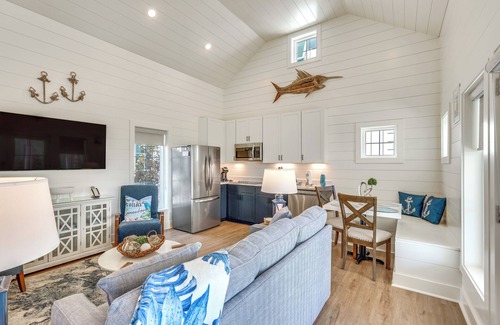 Panama City Beach Cottage | PCB 'Margaritas & Parrots in Paradise' Bungalow