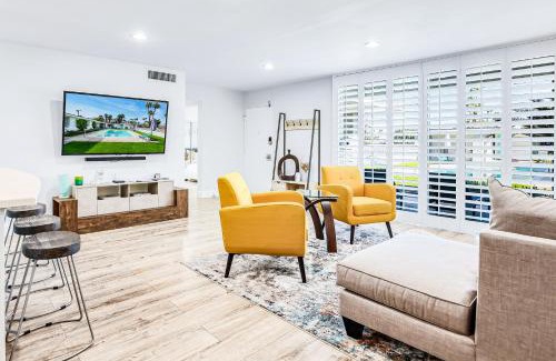 Palm Desert Apartment | PD Retreat Permit# STR2022-0253