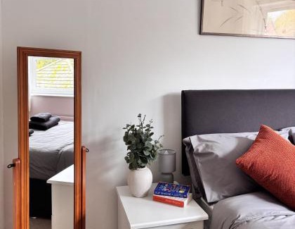 North Moreton House | Peace and comfort in town house close to station