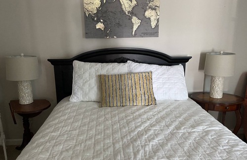 Waldron House | Peace and tranquility in the country with quick access to Kansas City