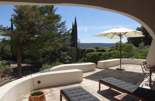 Castillon-du-Gard Villa | Peace And View On The Pont Du Gard