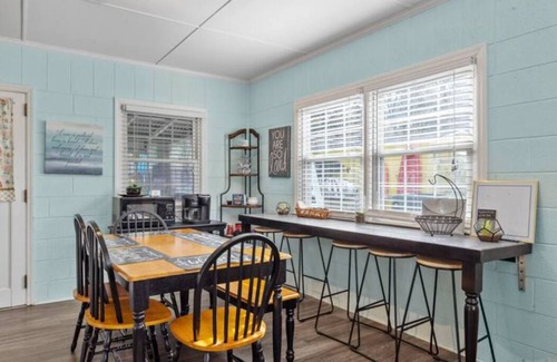 Emerald Isle Cottage | Peace at the Pier Cottage A With King Size Bed