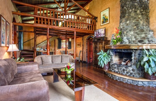 Poas Volcano National Park Cabin | Peace Lodge