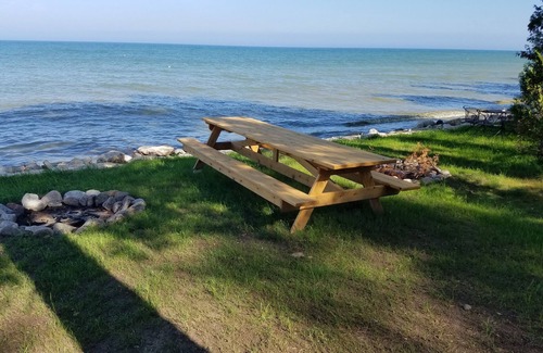 Sturgeon Bay Cottage | Peace of Beach, private 4 season cottage on beautiful shores of Door County