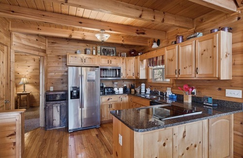 Gatlinburg - Pigeon Forge Cabin | Peace Of Mind 3 Bedroom Cabin by RedAwning