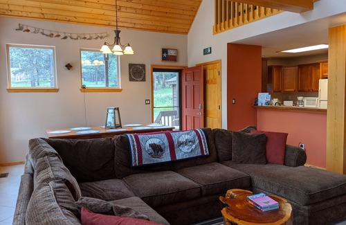 Angel Fire Cabin | Peace of the Mountains- Rest, Relax, and Enjoy