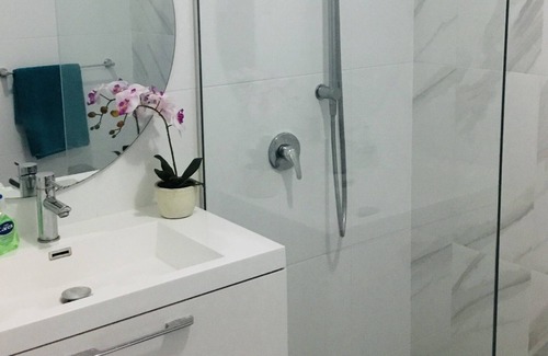 Shute Harbour Apartment | 🏝Peace On The Passage 🏝Romantic Getaway🏝Ocean Views 🏝
