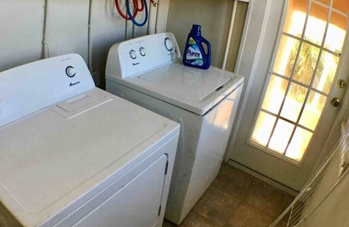 Riviera Bay Apartment | Peaceful 1/1 Apt w/ balcony - Downtown 10 mins