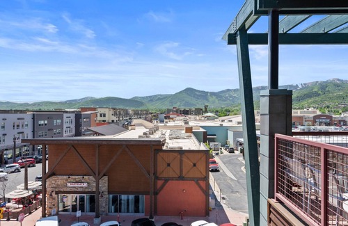 Kimball Junction Condo | Peaceful 1Bdrm | Private Tub, Fireplace | Washer/Dryer + Balcony