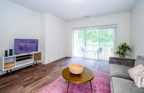 Wendover - Sedgewood Apartment | Peaceful 1BR with Patio and Gym