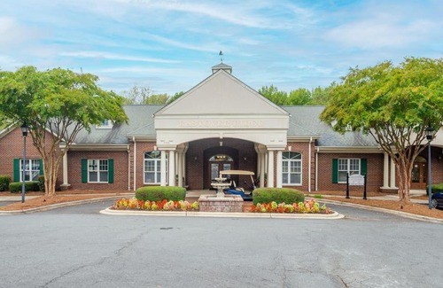 Wendover - Sedgewood Apartment | Peaceful 1BR with Patio and Gym