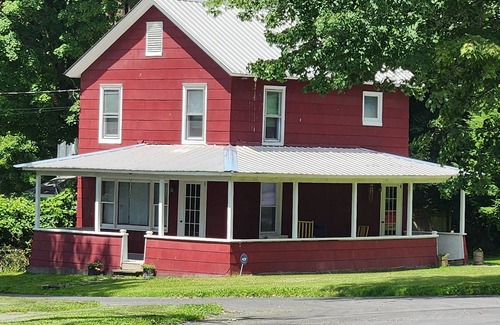 Fishs Eddy House | Peaceful 2-bedroom house with AC and WiFi in peaceful Fishs Eddy