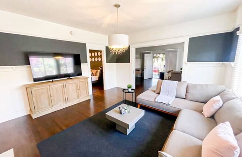 View Park-Windsor Hills House | Peaceful 2 Bedroom Home - NH-WIN