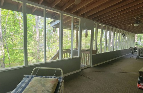 Westminster House | Peaceful 2-bedroom house on Lake Hartwell ^ 20 Miles to Clemson