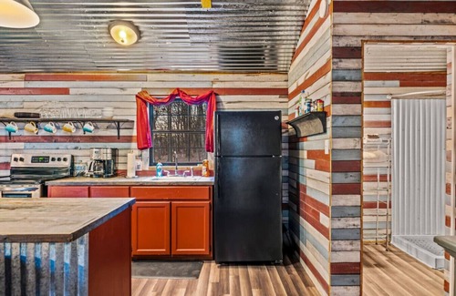 Mount Juliet Cabin | Peaceful 2BR cabin w/Firepit+ Yard* Near Nashville