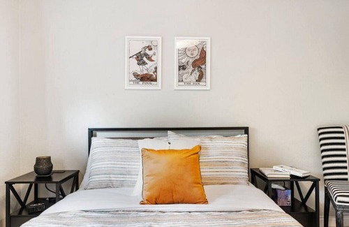 Arnada House | Peaceful 3-bdrm DT Vancouver Home