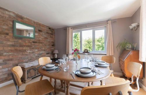 Eastington House | Peaceful 3-Bed Cottage in Eastington