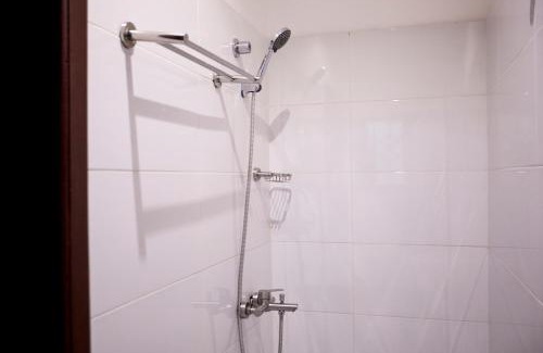 Kwabenyan Apartment | Peaceful 3BR 3BA Gated Estate Home in Accra -CozyOak Stay