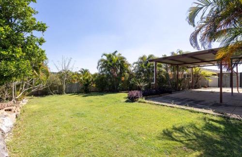 Springfield House | Peaceful 4B2B Sweet Home w Backyard at Springfield