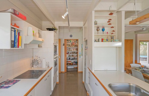 Onemana House | Peaceful 4BR Home with Spa Near Whangamata