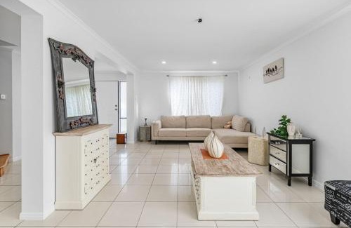 Forest Lake House | Peaceful 4BR Retreat in Leafy Forest Lake Setting
