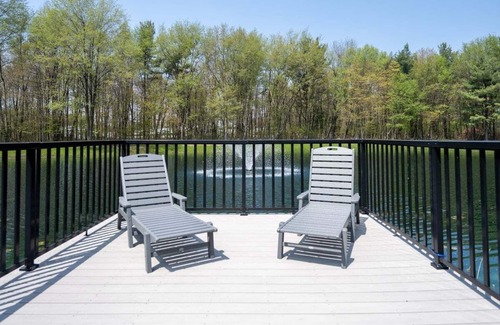 West Olive House | Peaceful 5-acre Retreat w/Fishing Pond