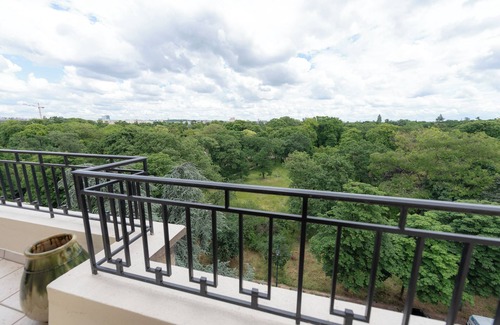 Saint-Mande Apartment | Peaceful 6 Person Retreat Overlooking the Forest