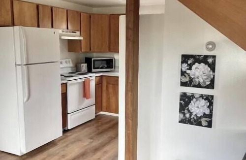 Kalifornsky Cabin | Peaceful Acres Cabin 3 - Cozy Cottage