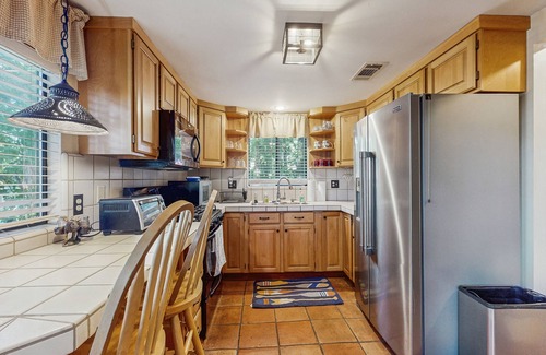Crest Park House | Peaceful and Cozy Cabin- Close to Sky Park at Santa's Village