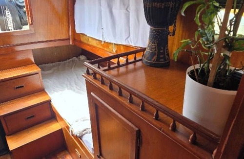 Marina del Rey Boat Rental | Peaceful and Cozy Boat Stay in Marina Del Rey