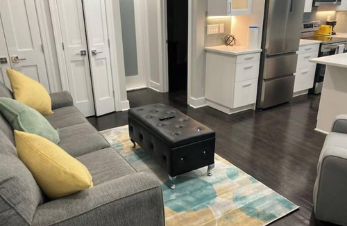 Livingston Apartment | Peaceful and modern retreat