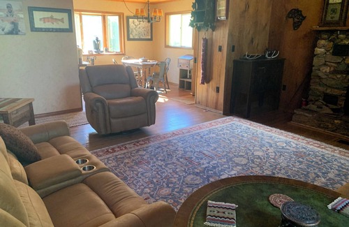 Custer County Other | Peaceful and private 3-bedroom ranch house near Challis