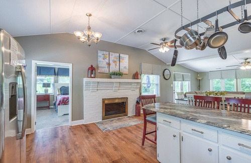 Vein Mountain House | Peaceful and Quiet Bliss with 2 ponds, nearby mtns & lake, golf cart available.