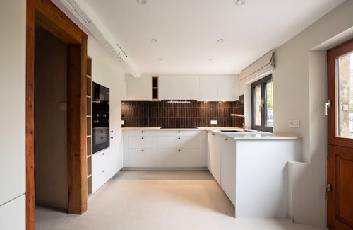 Hangenbieten House | Peaceful and spacious stay in Hangenoak