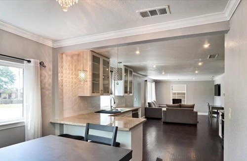 Arden-Arcade House | Peaceful and Spacious 3-Bedroom House in Great Neighborhood -- w/ Parking