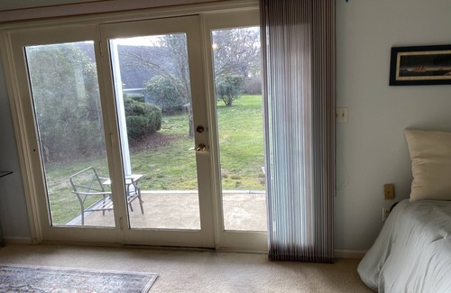 Middletown House | Peaceful and vacation ready home near beaches, mansions and golf