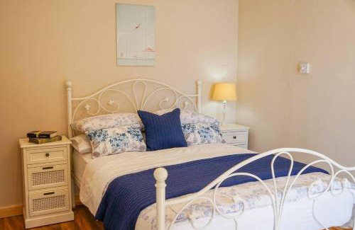 Barnstaple House | Peaceful Annexe With Patio Near Coast & Exmoor