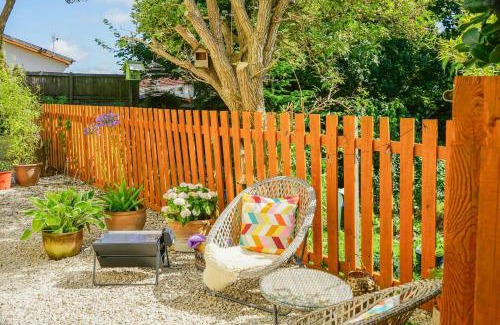 Barnstaple House | Peaceful Annexe With Patio Near Coast & Exmoor