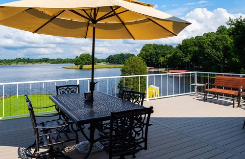 Aspen Hill House | Peaceful, Beautiful Lakeside GETAWAY