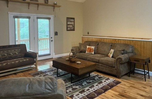 Hiawassee Cabin | Peaceful "Black Bear Mountain Retreat" Cabin N. GA