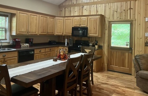 Hiawassee Cabin | Peaceful "Black Bear Mountain Retreat" Cabin N. GA
