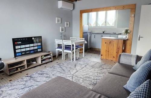 Villereal RV Rental | Peaceful Bungalow on spacious campground, 5 mins to a lively historical Village