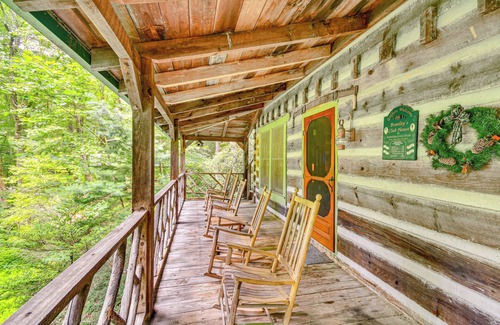 Burnsville Cabin | Peaceful Burnsville Cabin By South Toe River!