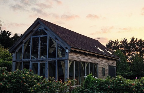 Muchelney Cabin | Peaceful Cabin Nature Getaway in Othery