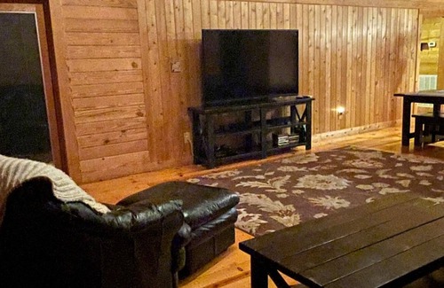 Sunset Cabin | Peaceful Cabin near Table Rock and Caesars Head State Parks