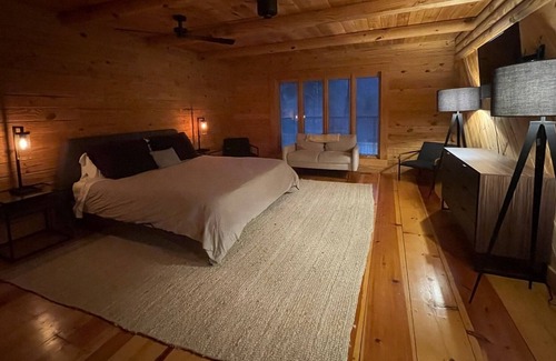 Sunset Cabin | Peaceful Cabin near Table Rock and Caesars Head State Parks