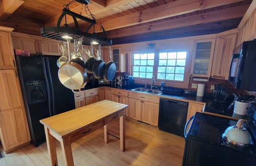 Green Mountain Cabin | Peaceful Cabin Retreat with Amazing Views