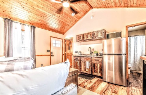 Wisconsin Dells Cabin | Peaceful Cabin with Sandstone Canyon & Dock on the WI River in Wisconsin Dells
