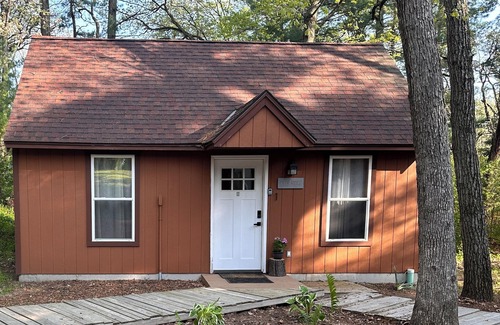 Wisconsin Dells Cabin | Peaceful Cabin with Sandstone Canyon & Dock on the WI River in Wisconsin Dells