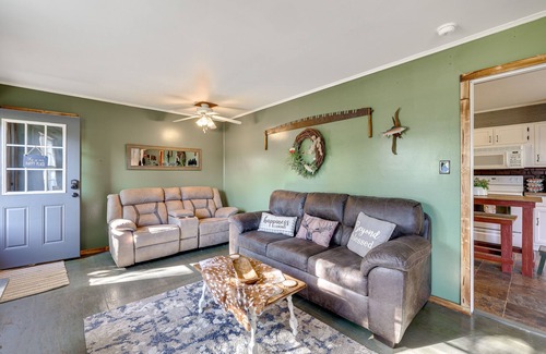 Cassville House | Peaceful Cassville Vacation Rental - Hike & Fish!